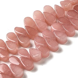 Brins de perles de quartz synthétiques fraise, teints et chauffée, larme, top foré, 9~10x5~5.5x3.5~4mm, Trou: 0.7mm, Environ 40~48 pcs/chapelet, 7.09~7.28'' (18~18.5cm).