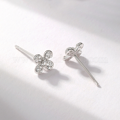 Нежные и милые серьги-гвоздики в виде цветка из серебра с цирконием QB2438-2-1