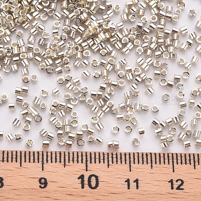 Стеклянные цилиндрические бусины с покрытием SEED-S047-E-003-1