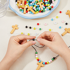 ラウンド＆クロスペンダントネックレスのDIYキット  ワックス加工された綿糸コードを含む  スプレー塗装された丸いシマウッドビーズ  木製クロスペンダント  ミックスカラー  42x24.5x4mm  穴：2mm  40pc&nbsp;DIY-DC0004-02C