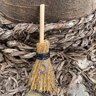 Хэллоуин тема мини ведьма метла украшение партии HAWE-PW0001-105C-1