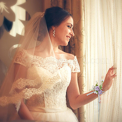 4шт. 2-х видов искусственных подсолнухов на запястье и брошь AJEW-HY0001-34B