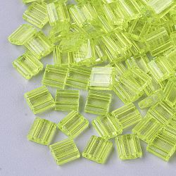 Perles de rocaille en verre transparent à cuisson 2 trou, rectangle, jaune vert, 5x4.5~5.5x2~2.5mm, Trou: 0.5~0.8mm
