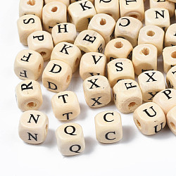 Perles imprimées en bois d'érable naturel, trou horizontal, cube avec la lettre initiale, amande blanchie, mixte, 10x10x10mm, Trou: 3~4mm, environ 1060 pcs/500 g