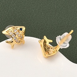 Серьги-гвоздики в форме рыбок с микропаве из кубических цирконий из латуни EJEW-D337-01G