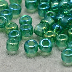 12/0グレードの丸いガラスシードビーズ  透明色の虹  ミディアムアクアマリン  12/0  2x1.5mm  穴：0.9mm  約30000個/袋