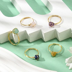 Mit Kupferdraht umwickelte Fingerringe aus natürlichem Quarzkristall & Rosenquarz & grünem Aventurin & Lapislazuli & Topas-Jade-Nuggets für Frauen&nbsp;RJEW-JR00794