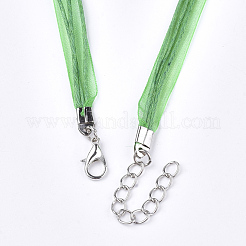 Fabrication de colliers avec cordon en cire et organza&nbsp;NCOR-T002-239