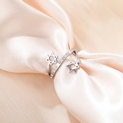 Offene Manschettenringe aus Edelstahl 304 und Kristallstrass.&nbsp;WGEE38E-01