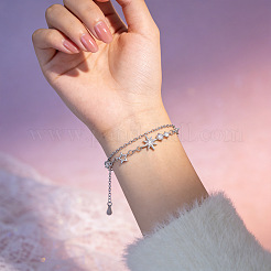 Einreihiges Armband aus Messing mit klaren Zirkonia-Sternquasten für Damen&nbsp;WG8024F-01