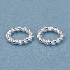 真鍮のはんだ付けされた閉じた丸カン  カドミウムフリー＆鉛フリー  ツイストラウンド  銀  6x1mm  内径：3.5mm&nbsp;KK-K253-15A-03S
