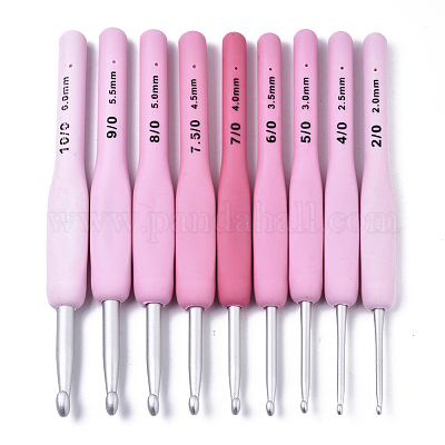 Aluminum Diverse Size Crochet Hooks Set, with TPR Handle, for Braiding  Crochet Sewing Tools, Pearl Pink, 137x11.5~13.5x8~9mm, pin