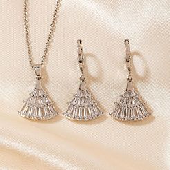 Элегантные комплекты из латунных подвесок и серег с микропаве из прозрачных кубических цирконий для женщин OQ3699