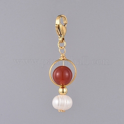 Pendentifs en agate rouge / cornaline naturelle, avec perle naturelle, perles cadres en laiton plaqué or et fermoirs mousquetons en 304 acier inoxydable, 41mm