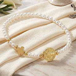 Регулируемые белые круглые браслеты с искусственным жемчугом и латунным крестом Святого Бенедикта из бусин.&nbsp;MA5671