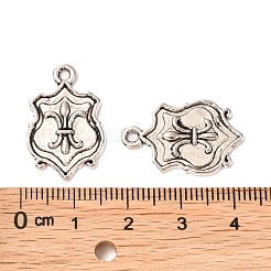 Escudo de aleación de estilo tibetano tallado flor de lis colgantes&nbsp;EAAA056Y-NF