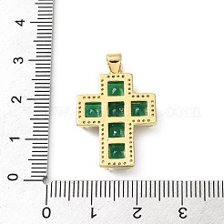 真鍮の舗装キュービックジルコニアペンダント  四角い十字架のチャーム  カドミウムフリー＆鉛フリー  ラックめっき  長持ちメッキ  18KGP本金メッキ  グリーン  25x18x3.5mm  穴：4x3.5mm&nbsp;CU-CBA03AF-17G-02