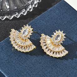 Orecchini a perno da donna a forma di ventaglio in ottone e zirconi cubici trasparenti&nbsp;KK-CBA36A2-13G