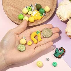 50 Stück 19 Stile Saint Patrick's Day Silikon & Messing Strass Abstandsperlen Zubehörse Kits&nbsp;DIY-FS0010-50