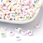 Perles de trou horizontales acryliques initiales, mélange de lettres, plat rond, blanc, 7x4mm, Trou: 1.3mm, environ 3500 pcs / sachet 