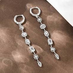 Pendientes colgantes de aro de latón con micro circonitas cúbicas.&nbsp;KK-CBA8324-09P