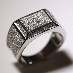 Кольца для мужчин с микропаве из прозрачных кубических цирконий из латуни&nbsp;FS-WG7CCB6-04