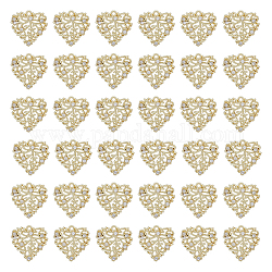 Amuletos de corazón dicosméticos Corazón con amuletos de ramas y hojas Colgantes de corazón de filigrana Colgantes de aleación Cristal de oro claro Amuletos de corazón de rhinestone para la fabricación de joyas