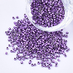 GlasZylinderförmigperlen, Perlen, Metallic-Farben, Rundloch, Medium Orchidee, 1.5~2x1~2 mm, Bohrung: 0.8 mm, ca. 8000 Stk. / Beutel, ca. 85~95 g / Beutel