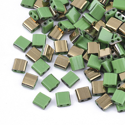 2ホールガラスシードビーズ  半金メッキ色  正方形  薄緑  5x4.5~5.5x2~2.5mm  穴：0.5~0.8mm  約118個/10g X-SEED-S031-L-047-G-1