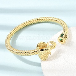 Bracciali rigidi aperti da donna in ottone con pavé di zirconi cubici a forma di elefante.&nbsp;CU-CBAE7DF-50G