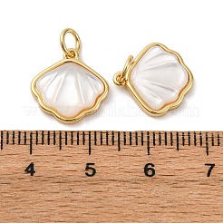 Подвески из латуни с натуральными белыми ракушками X-KK-P308-05G-02