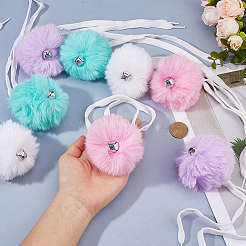 4 Paar Rollschuh-Pompons in zwei Farben mit Glockenanhänger aus Legierung und Polyesterkordel&nbsp;FIND-FH0017-38