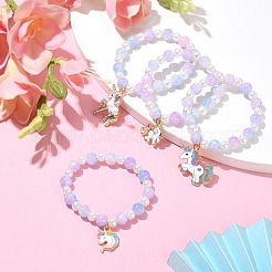 Эластичный браслет из стеклянных бусин с подвеской в виде единорога из сплава эмали для детей BJEW-JB09555