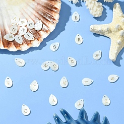 26 шт. 26 стиля подвески-слезинки из натуральной ракушки с золотистыми металлическими буквами SHEL-CJ0001-33