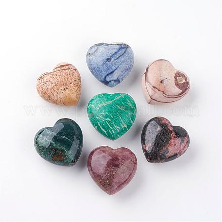 Piedra de palma de corazón de piedras preciosas mixtas naturales teñidas G-S220-14-1
