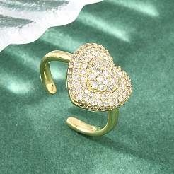 Anelli aperti a bracciale in ottone a forma di cuore con micro pavé di zirconi cubici per donna&nbsp;CU-CBA0A21-01G-02