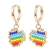 Boucles d'oreilles pendantes en forme de cœur tressé de graines japonaises de couleur arc-en-ciel EJEW-MZ00004-2