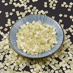 MIYUKIティラビーズ  日本製シードビーズ  2穴  （tl2554)シルクペールイエロー  5x5x1.9mm  穴：0.8mm  約118PCS /ボトル  10 G /ボトル&nbsp;SEED-JP0008-TL2554