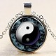 Collane con pendente in vetro rotondo piatto modello feng shui yin-yang NJEW-N0051-010G-02-1