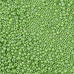 11/0 チェコ不透明ガラスシードビーズ  光沢のある  ラウンド  春の緑  2.2x1.5mm  穴：0.7mm  約500 G /袋&nbsp;SEED-N004-003B-04