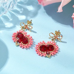Boucles d'oreilles à tige en forme de cœur avec perles de verre faites à la main&nbsp;EJEW-MZ00291-01