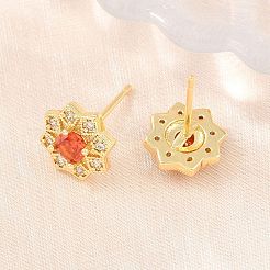 真鍮製 マイクロパヴェ キュービックジルコニア スタッドピアス 女性用  花  カドミウムフリー＆鉛フリー  長持ちメッキ  ラックめっき  18KGP本金メッキ  レッドオレンジ  9.5x10.5mm&nbsp;KK-A305-03G-05