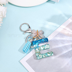 1шт брелок с буквами из смолы и акриловой бабочкой с кисточкой KEYC-GF0001-19D