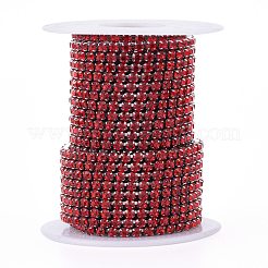 304ステンレススチールラインストーンストラスチェーン  スプールで  ラインストーンカップチェーン  ステンレス鋼色  ヒヤシンス  3x3x2.7mm  約32.8フィート（10m）/ロール。&nbsp;STAS-T055-21P-A