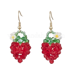 Серьги-подвески в виде клубничных зерен и стеклянных бусин.&nbsp;EJEW-MZ00689-02