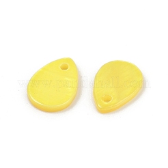 スプレー塗装された天然淡水貝のティアドロップチャーム  きいろ  10x7~7.5x1.5~1.8mm  穴：1.2mm&nbsp;LS-SHEL-K006-47C