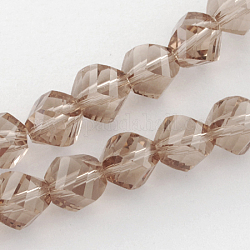 Chapelets de perles en verre, facette, torsion, brun rosé, 6x6x6mm, Trou: 1mm