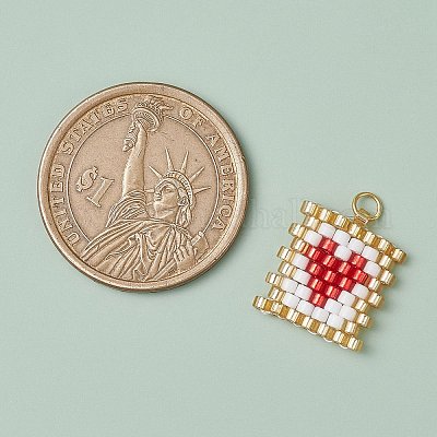 Прямоугольник из бисера с подвесками в виде сердечек PALLOY-MZ00442-1