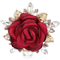 Rosa de tela con broche de rhinestone de cristal, insignia de moda de aleación de oro claro con perla de imitación para chal de ropa, de color rojo oscuro, 53x51.5x17.5mm