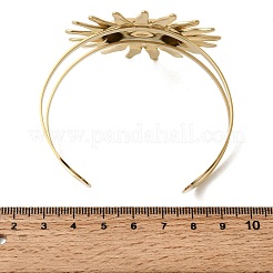 スタイリッシュな304ステンレススチールのカフバングル  女性用幅広バングル  イオンプレーティング（ip）  18KGP本金メッキ  太陽  内径：2.44x2.05インチ（6.2x5.2cm）&nbsp;BJEW-K302-01B-G